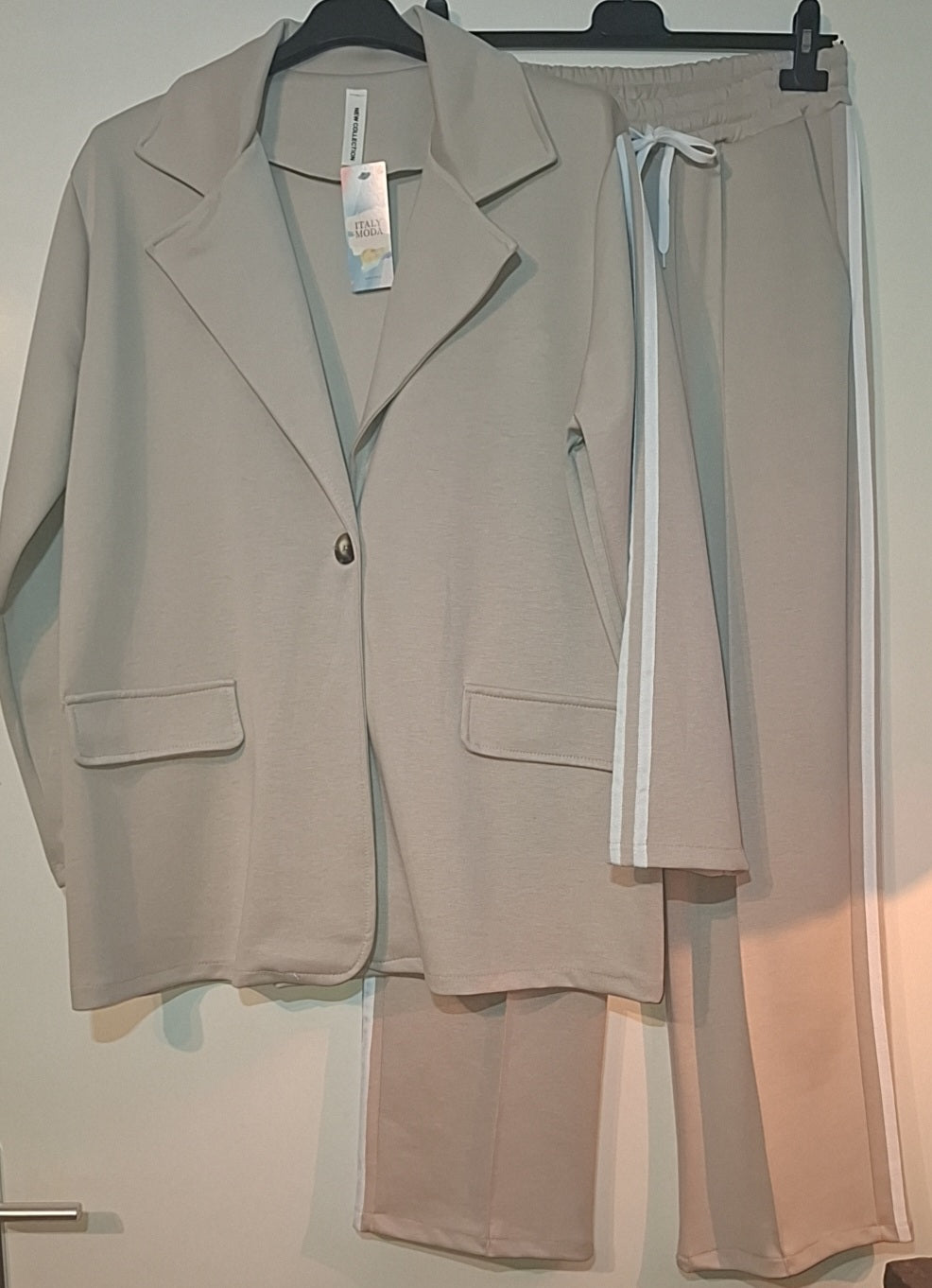 2 piece set with stripes